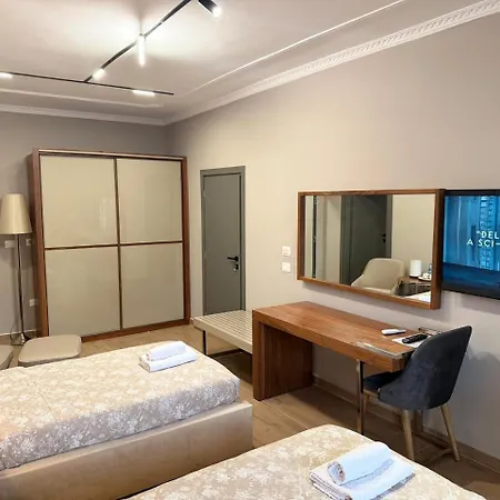 Agora 3*