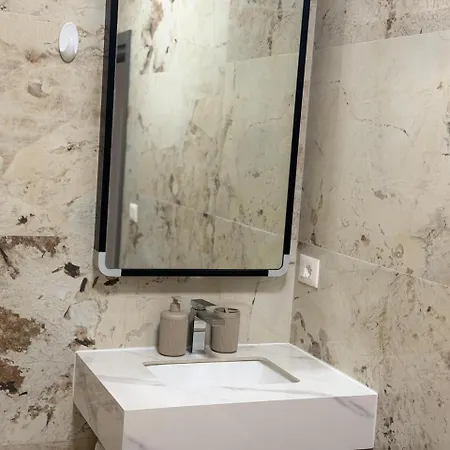 Agora Apartmanhotel 3*
