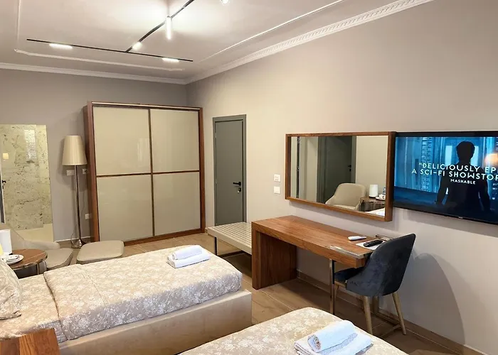 Agora Aparthotel 3*